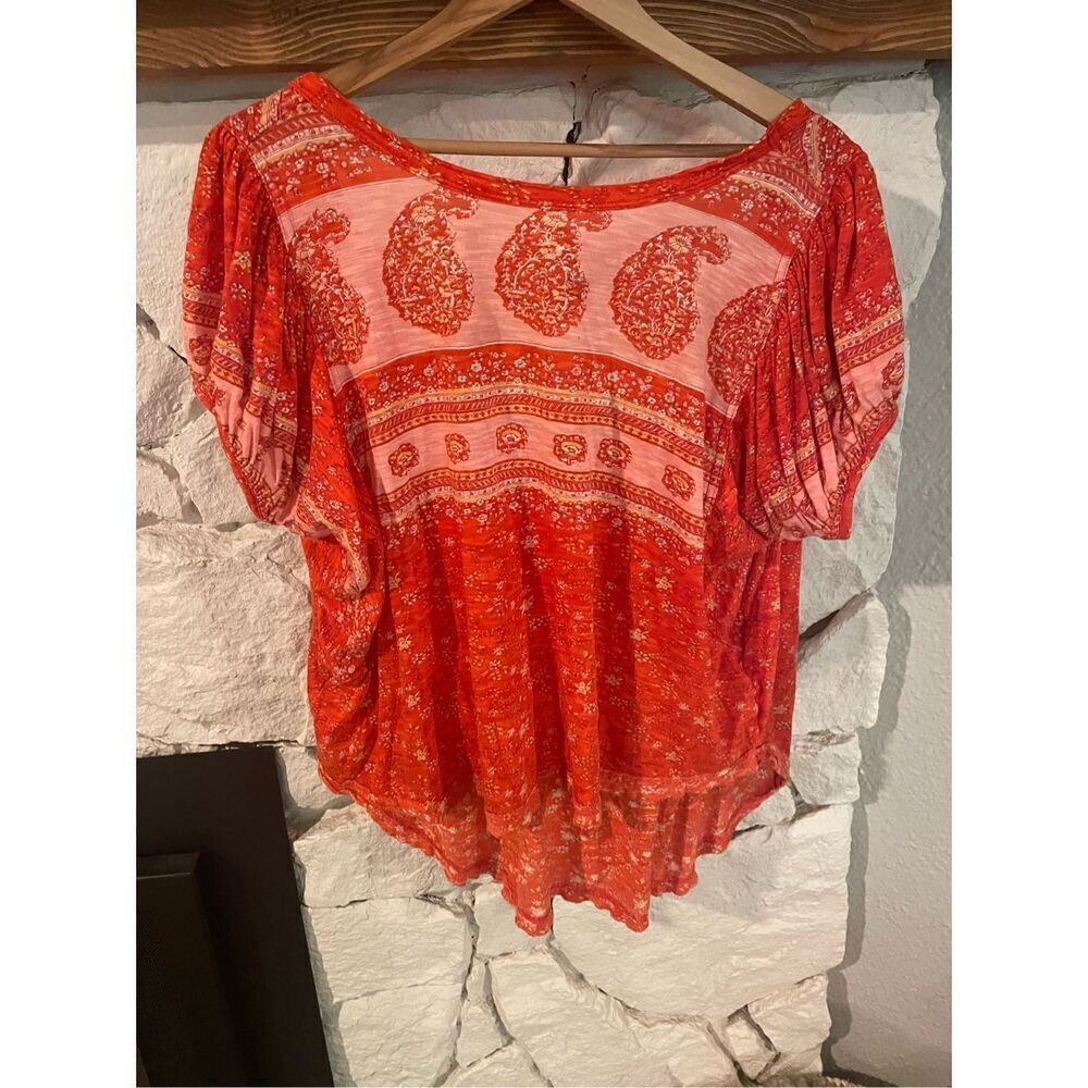Free People Womens Red Paisley Jersey Tshirt Size‎ XS